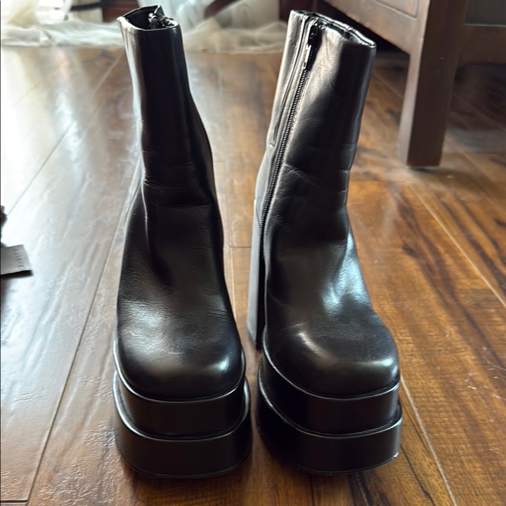 Steve Madden Black Heeled Boots with Chunky Platform